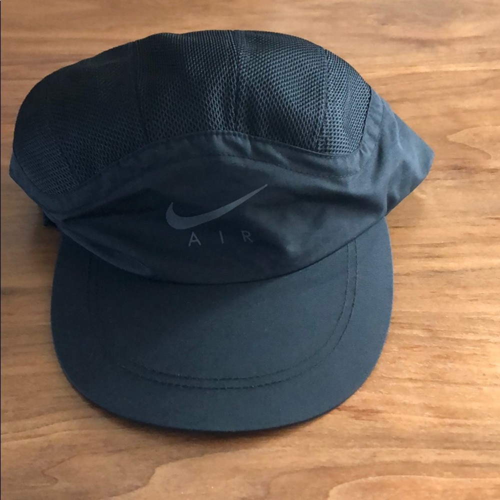 Nike supreme hat